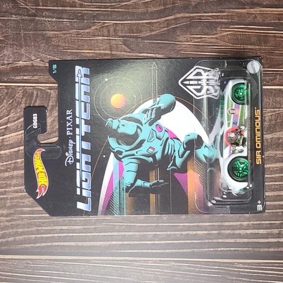 Hot Wheels Disney Pixar Lightyear - Picture 2 of 6